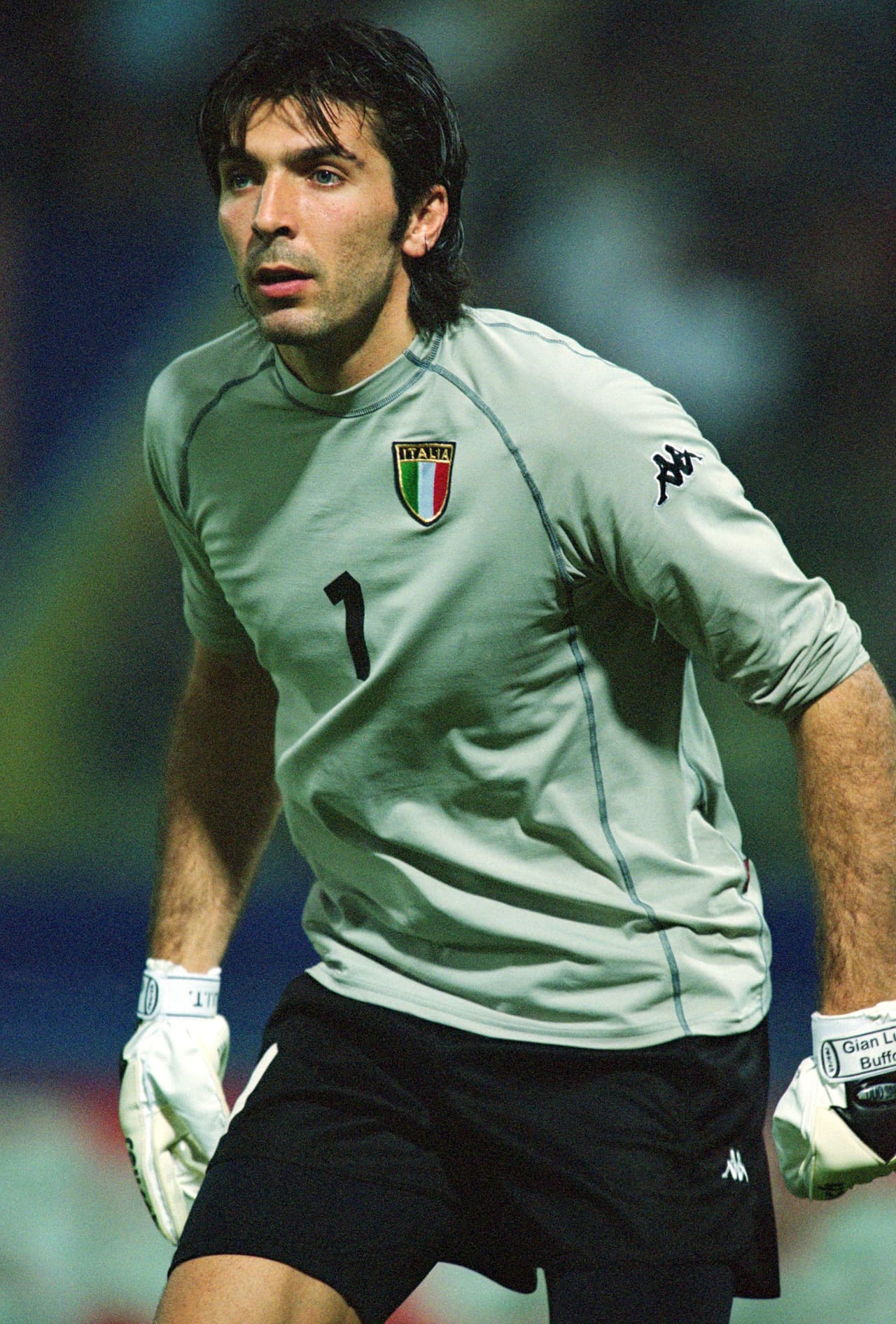 Su paso a la selección absoluta de Italia se dio el 29 de octubre de 1997 durante la eliminatoria a la Copa del Mundo de Francia 1998.