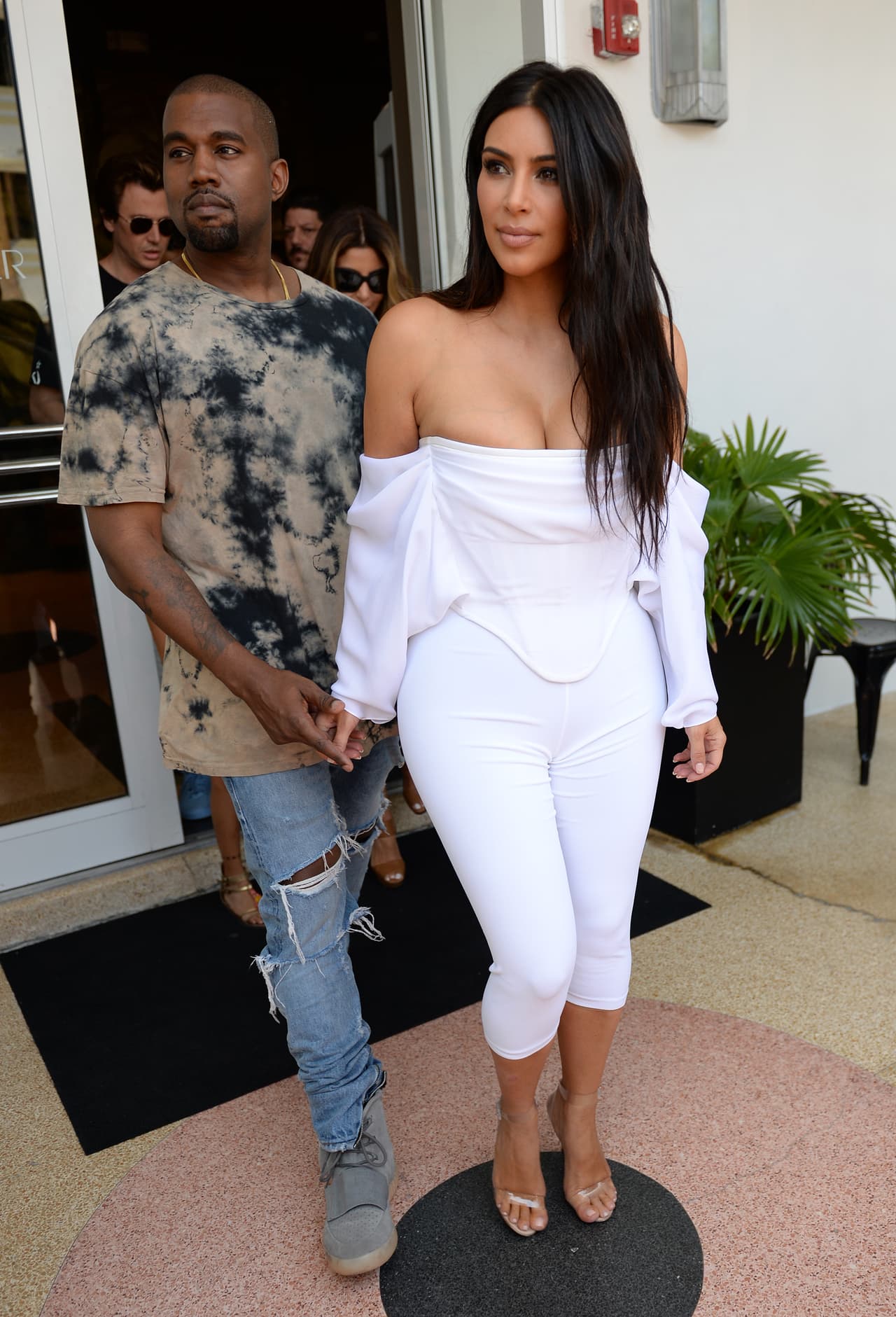 Corset, mangas largas y unos ajustados leggins.