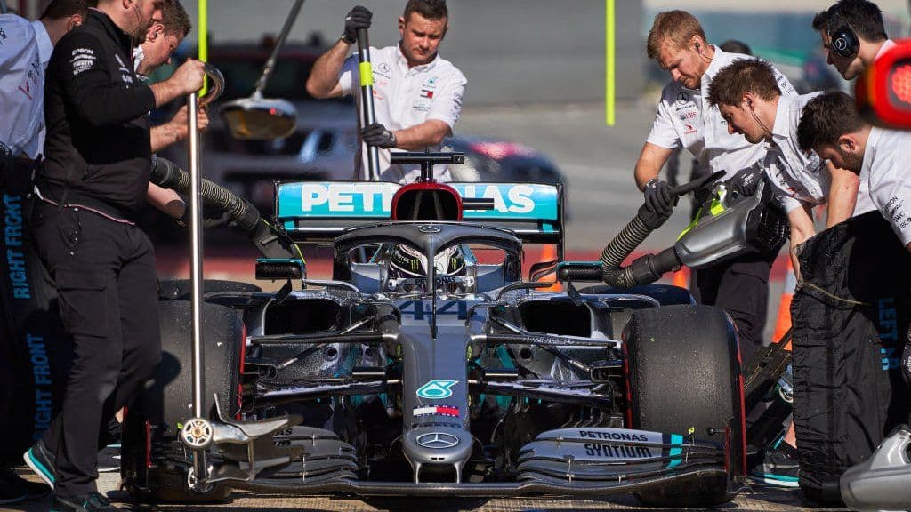 El obstáculo más grande que enfrentan es viajar y el tener 18 carreras durante el año lo hace muy complejo, pues se les pide a los corredores un periodo de cuarentena de 14 días. El reto sería cuando viajen fuera de Europa.