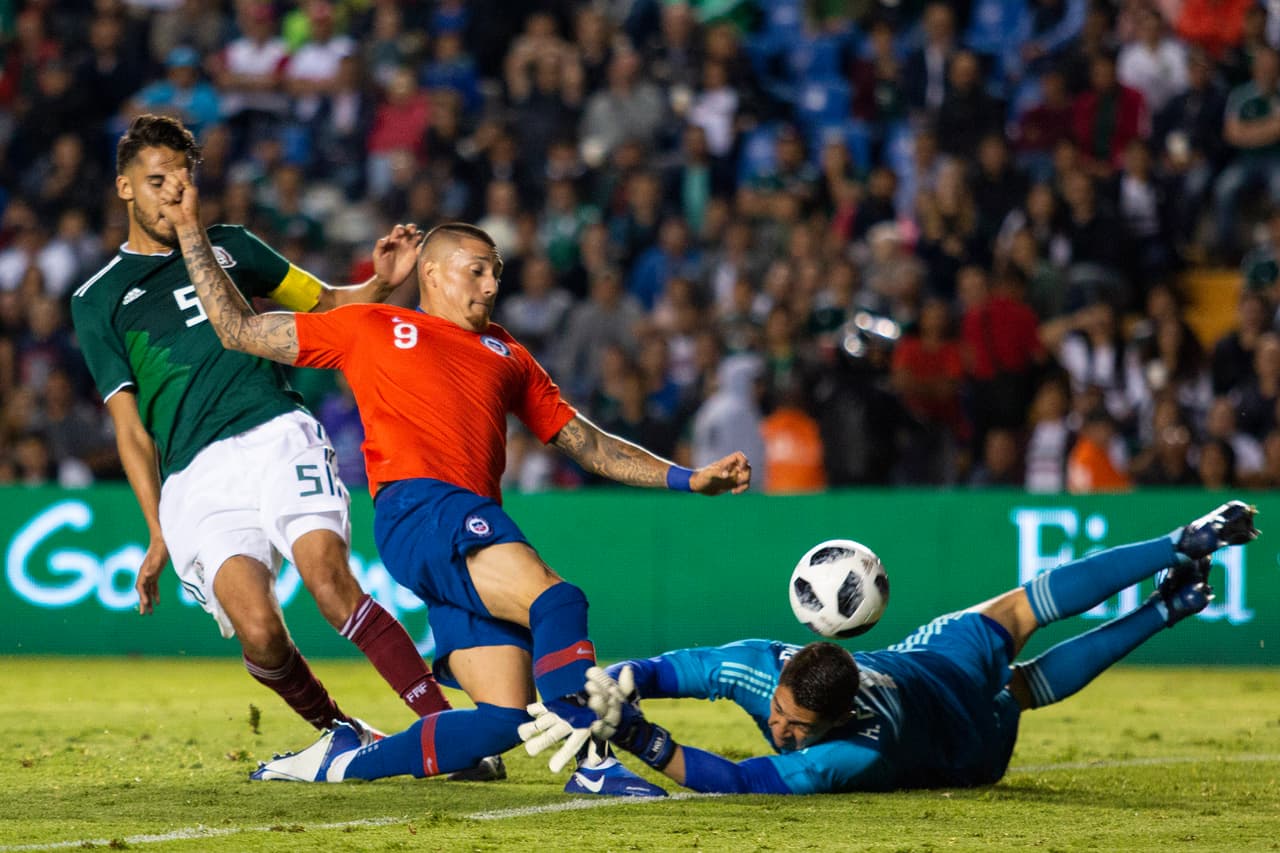 El hecho se presentó con un choque con el delantero Nicolás Castillo tras un rebote en el remate del partido.