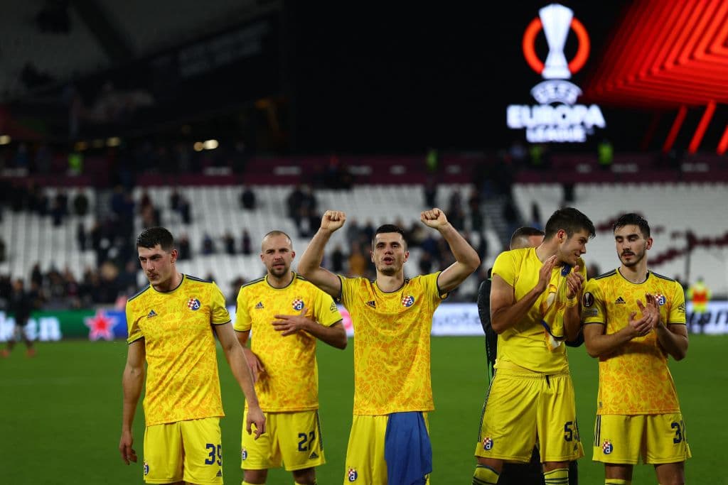 Las visitas son los dueños de la noche luego de que el Rapied Viena le pegara 0-1 al Genk y el Dinamo Zagreb soprende 0-1 al West Ham en Inglaterra.