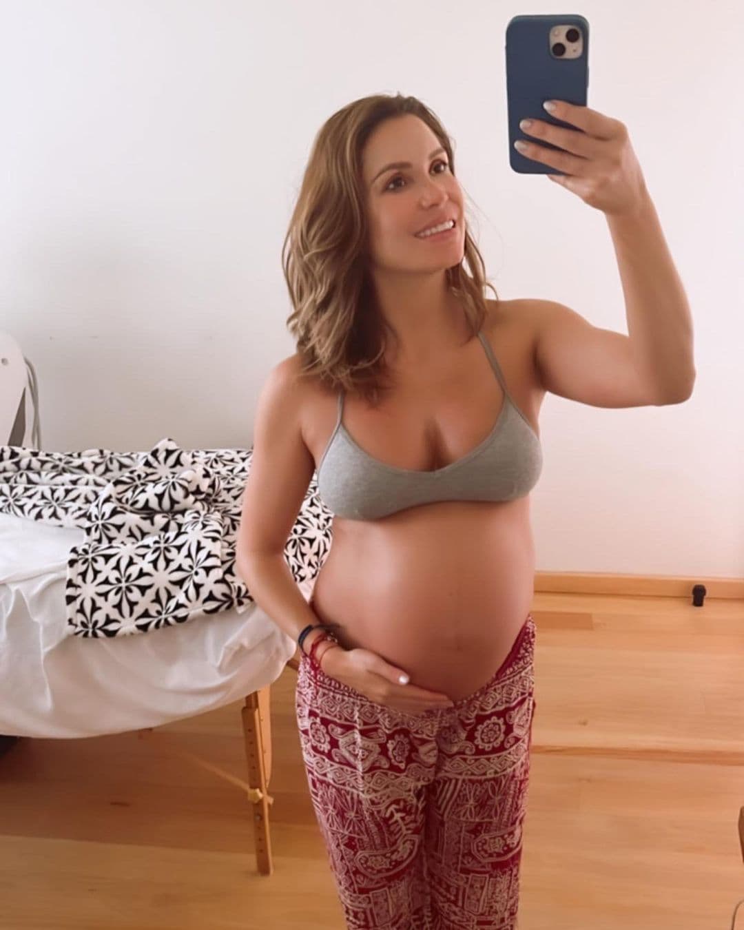 A través de redes sociales, Andrea Escalona ha mostrado día con día la evolución de su embarazo.