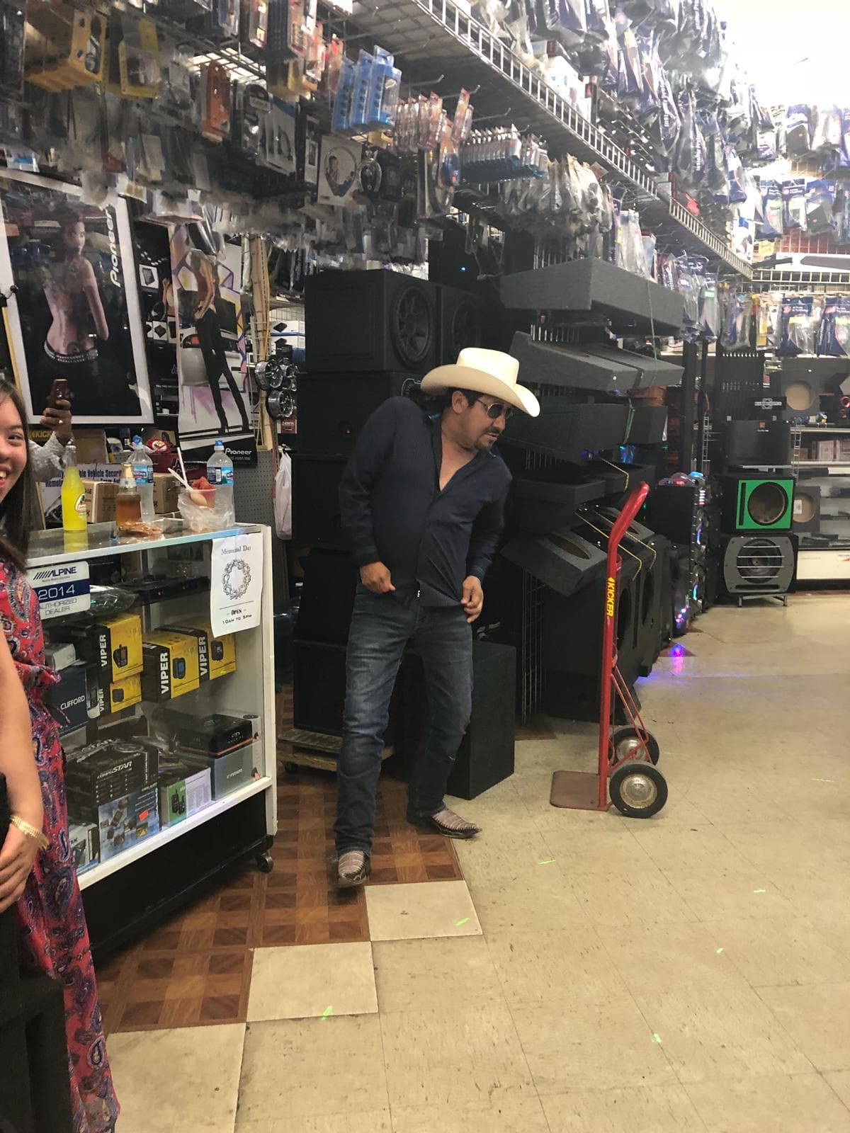 El Feo siempre se roba el show con sus ocurrencias.