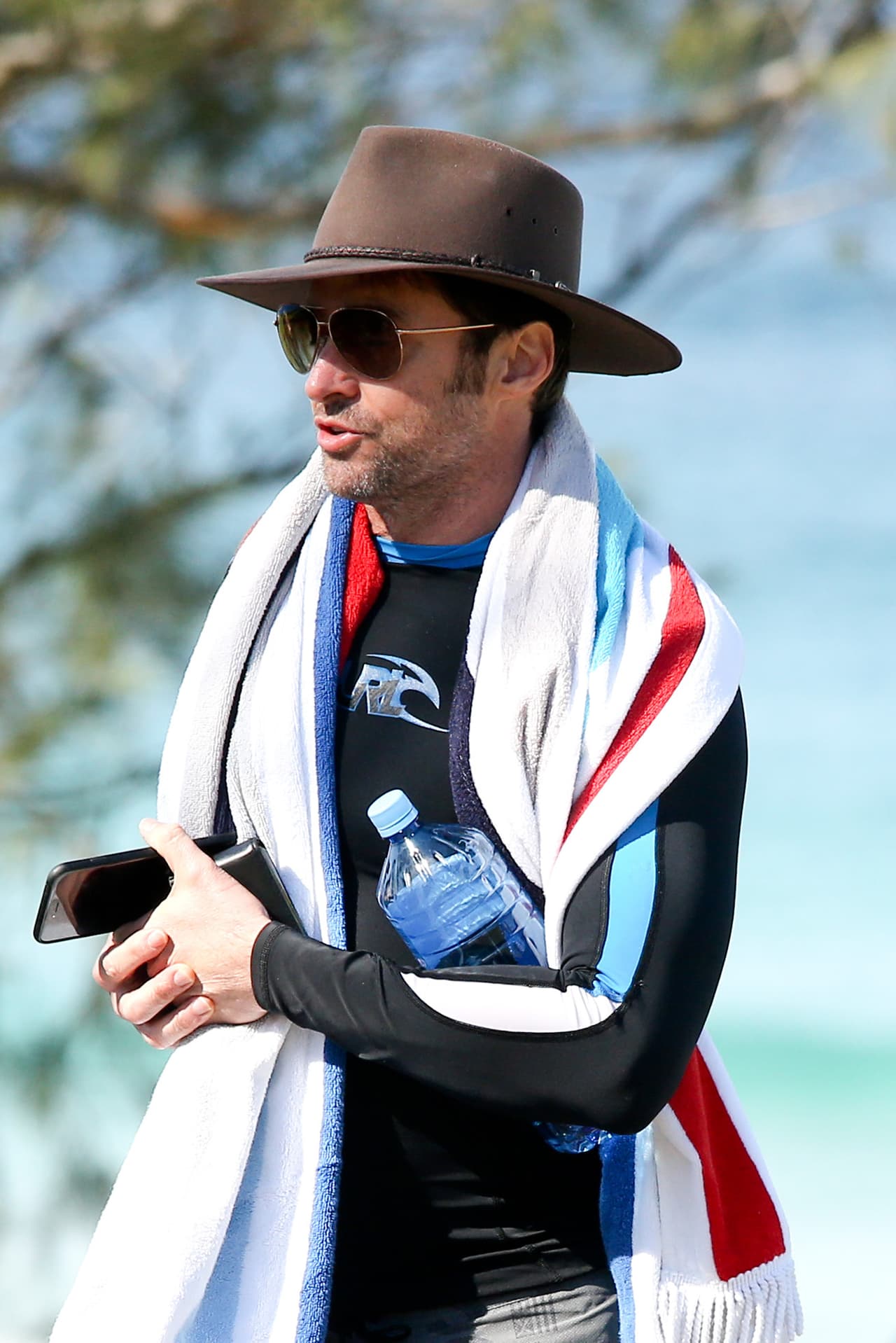 Ava de 10 años y Oscar de 15, quienes se han convertido en su tesoro más preciado.