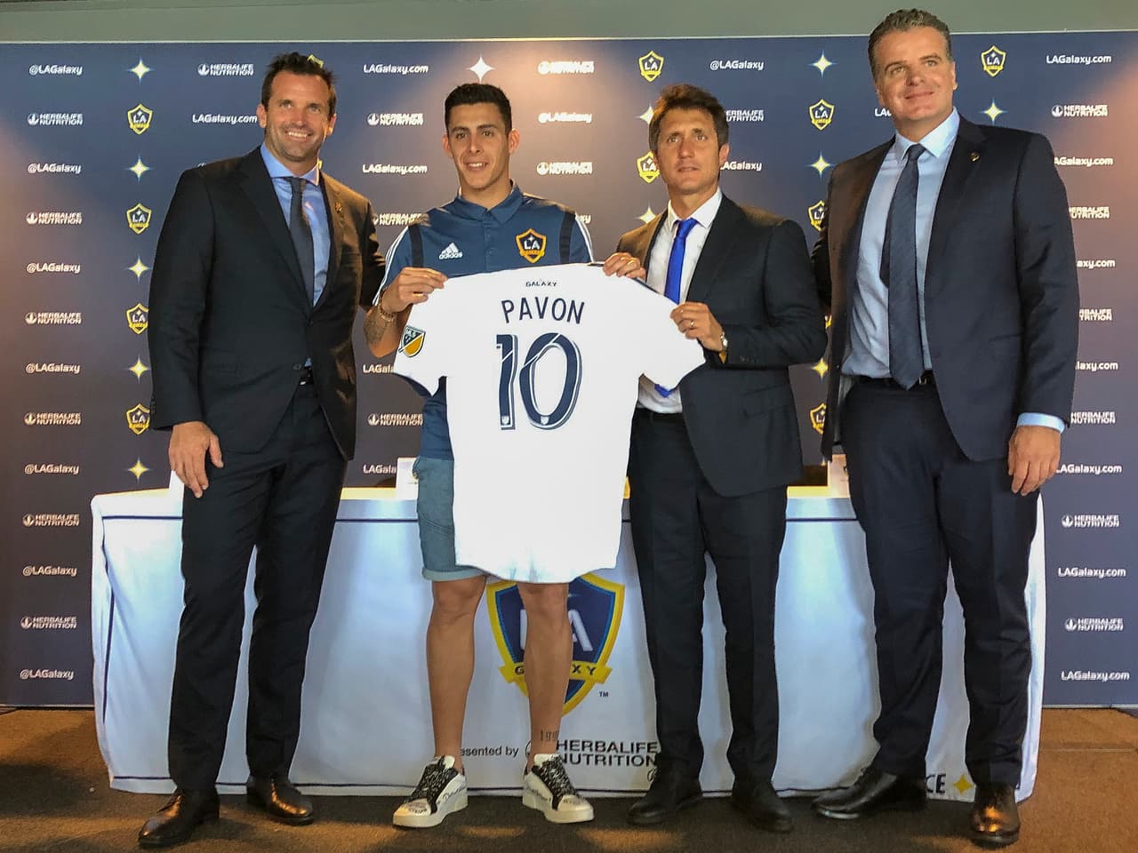 Llegado de Boca Juniors, Cristian Pavón se quedó con el 10 que usó Giovanni dos Santos en su paso por el LA Galaxy.