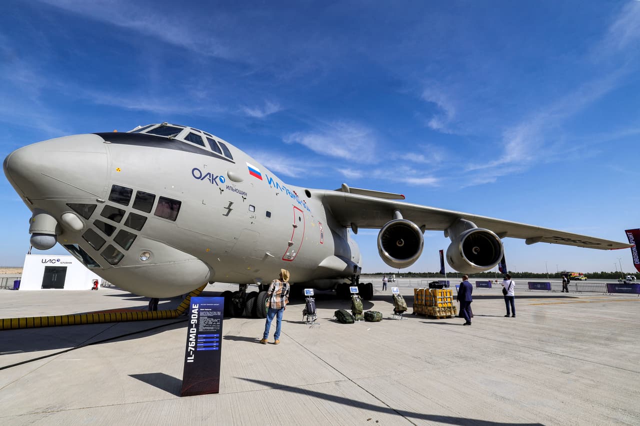 El avión siniestrado era un Il-76 como el de la imagen. (Photo by Giuseppe CACACE / AFP) (Photo by GIUSEPPE CACACE/AFP via Getty Images)
