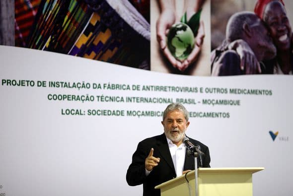 En Mozambique, Brasil está especialmente presente en el sector minero con el gigante Vale, que debe abrir una mina de carbón en 2011 en Tete (norte), la construcción y la producción de biocarburantes.