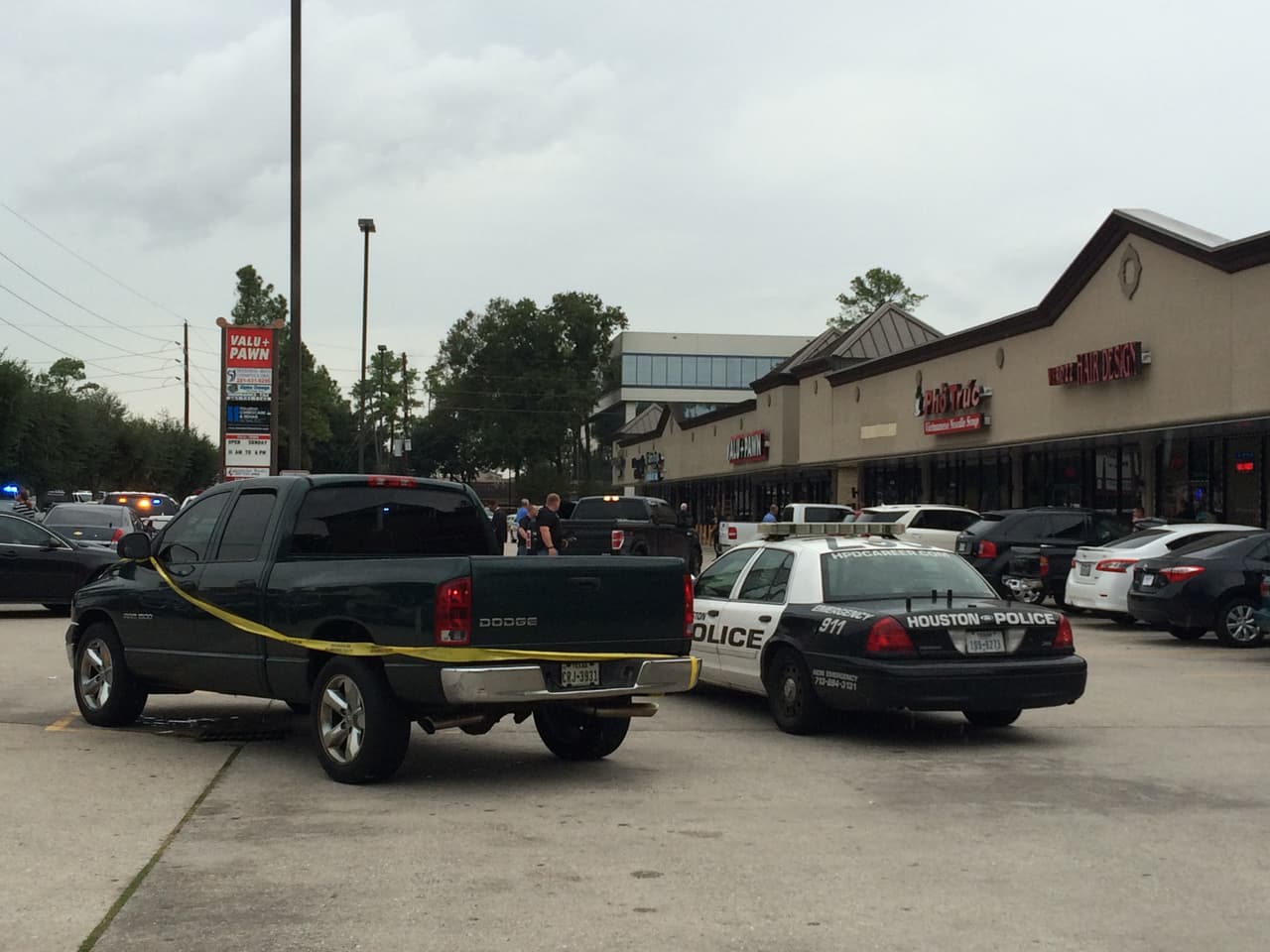 Un muerto y dos heridos tras intento de robo a casa de empeño