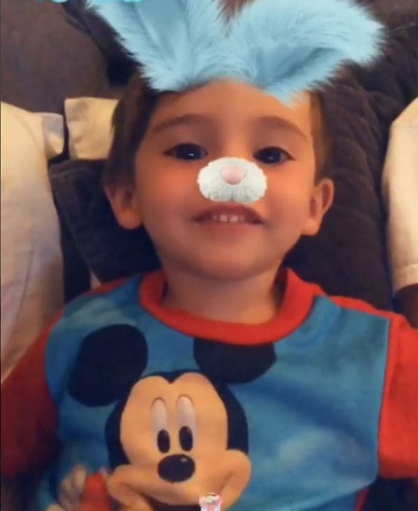 El pequeño Bosco, hijo de Inés Gomez Mont se animó a hacer un video para mamá.