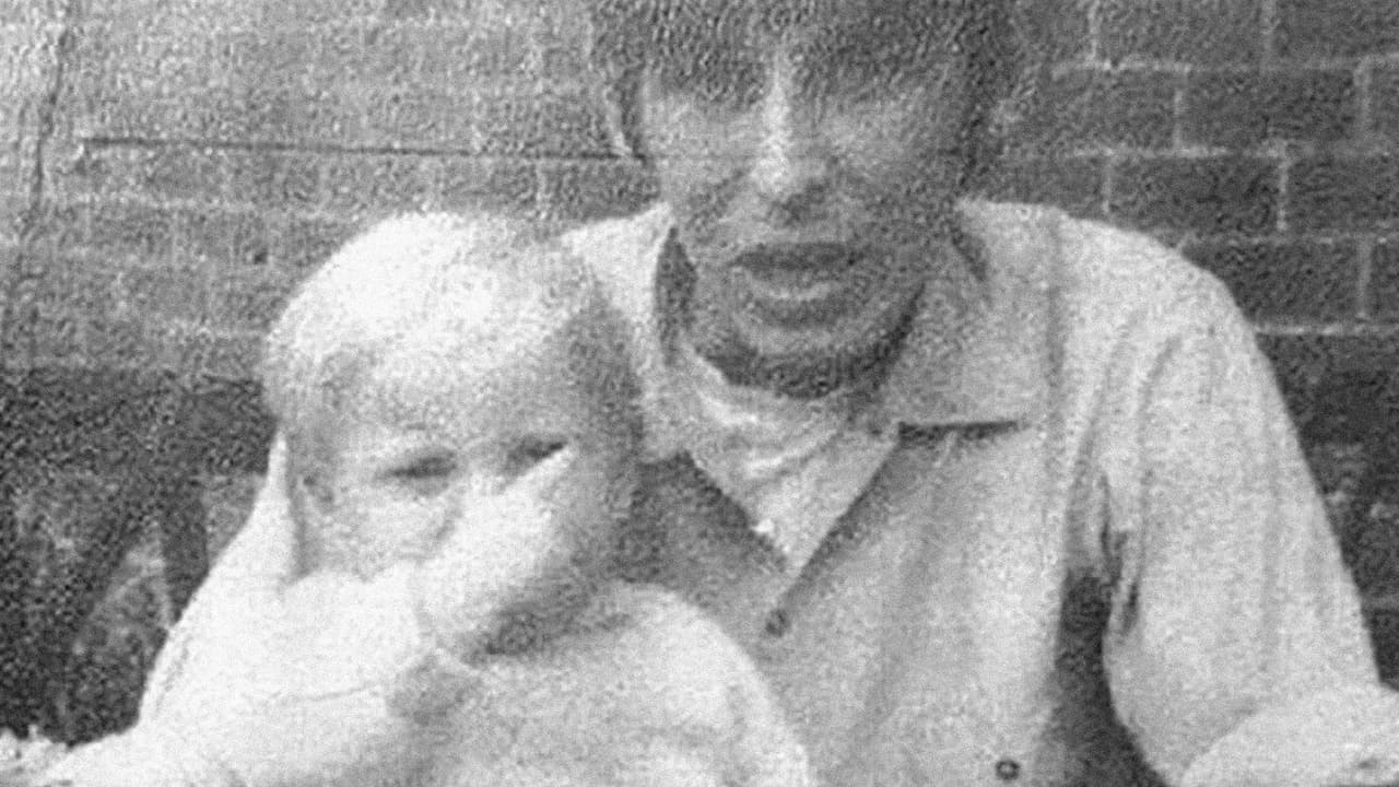 Su hermano murió de niño misteriosamente, pero casi 50 años más tarde una foto en Facebook cambió la historia