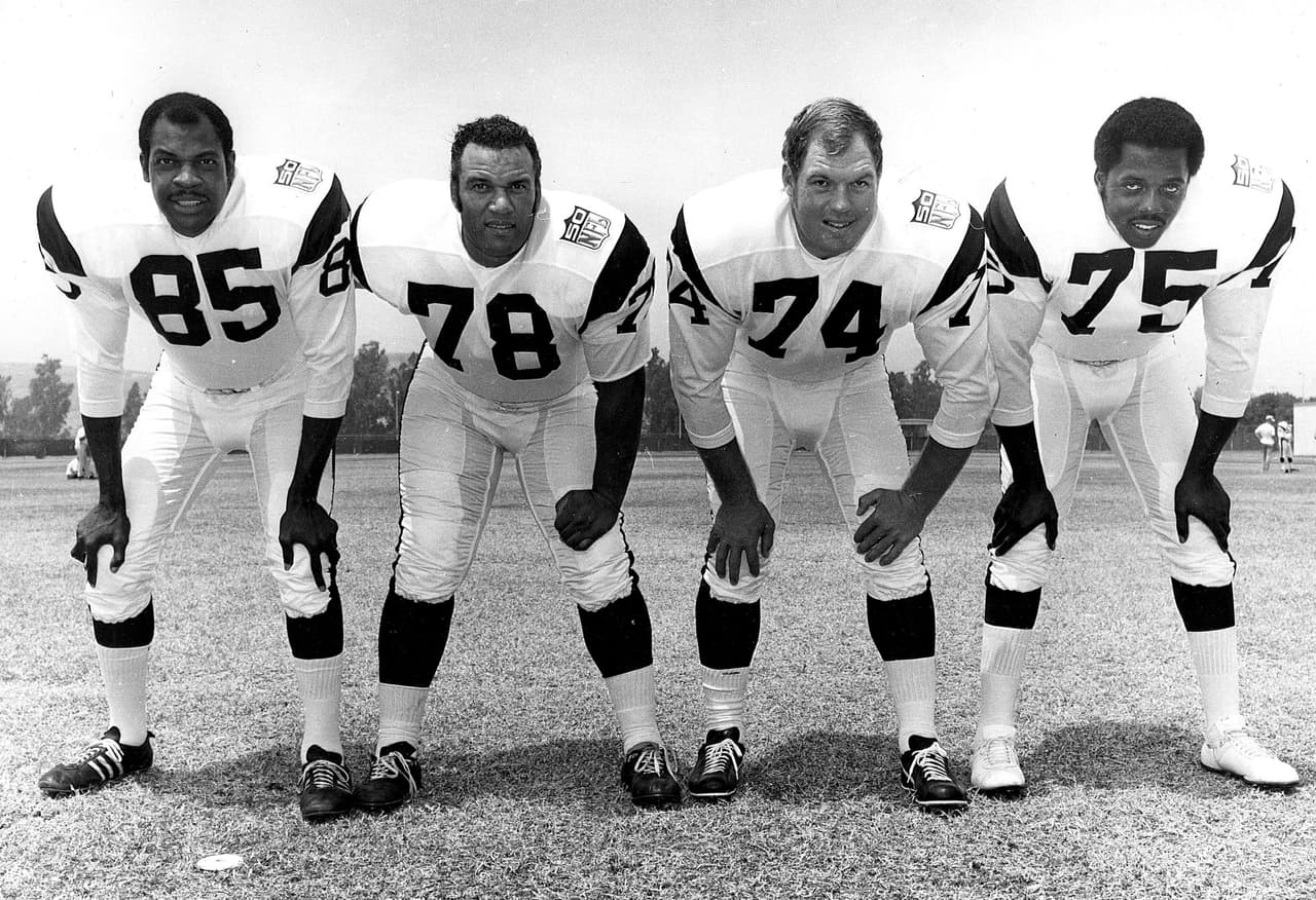 Fearsome Foursome es un apodo que se ha aplicado a cuartetas famosas en New York Giants, San Diego Chargers y Detroit Lions, pero sin duda la más trascendental fue la de Los Angeles Rams en las décadas de los sesenta y setenta. Rosey Grier, Lamar Lundy, Merlin Olsen y Deacon Jones, marcaron una época gloriosa como puntales de la línea defensiva de los Rams.