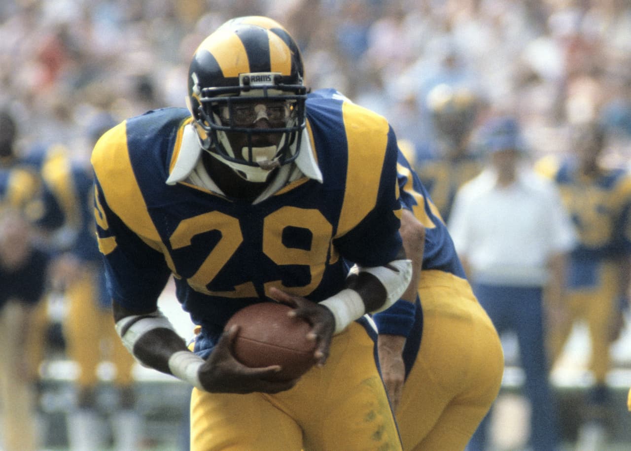 1984 fue un año mágico para Los Angeles Rams. Fue la campaña en que el corredor Eric Dickerson estableció récord de yardas por carrera en una temporada, 2,105 marca que sigue vigente. Los Rams se mantuvieron en Los Angeles hasta la temporada de 1994, luego se fueron a St. Louis.