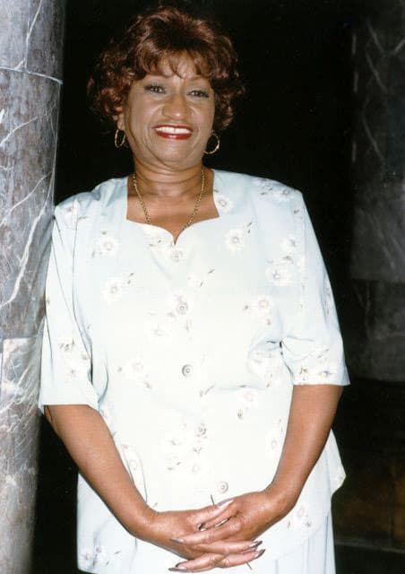 En este proyecto
<b><a href="http://www.univision.com/temas/celia-cruz">Celia Cruz</a></b> debutaba en las telenovelas mexicana.