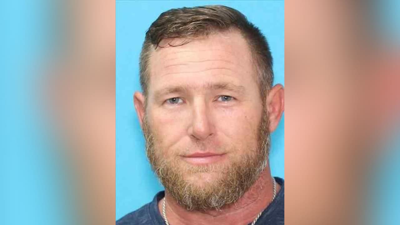 Shaun Michael Hatfield, enfrenta cargos de abuso sexual continuo contra un menor.