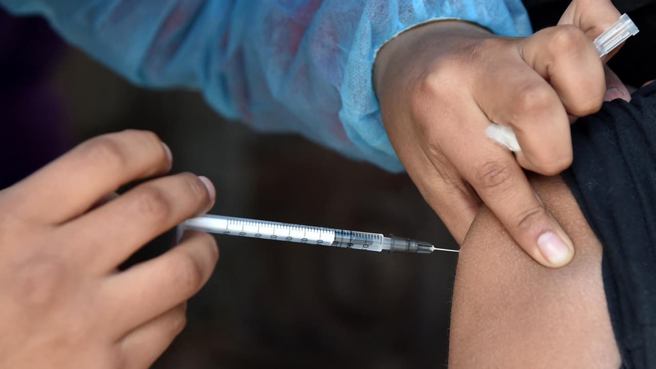 Regreso a clases en Miami-Dade: escuelas públicas ofrecen vacunas contra la influenza y el coronavirus