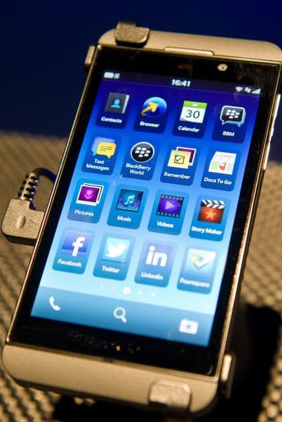 Más de 70 mil aplicaciones estarán disponibles para los nuevos dispositivos, señaló Heins.