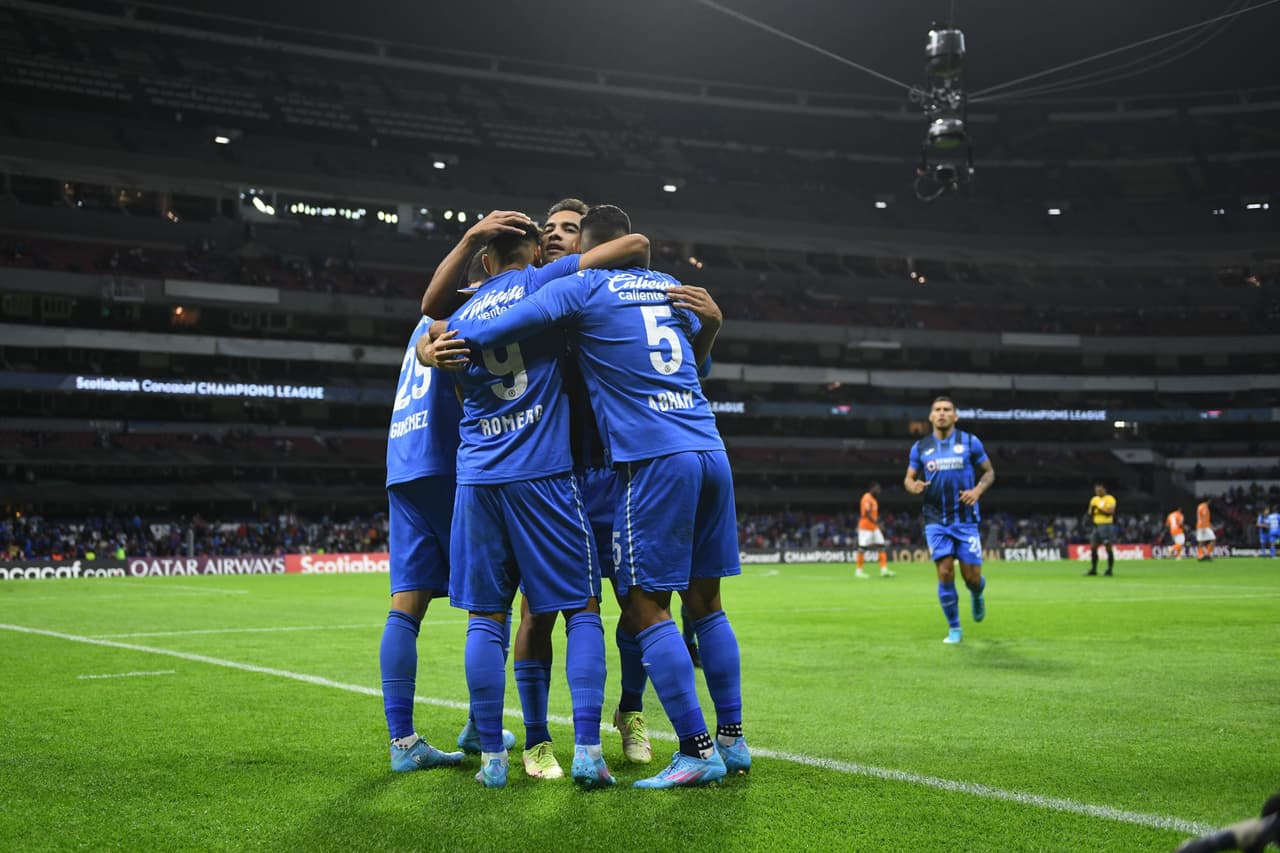 Las anotaciones de Juan Escobar, Rafael Baca y Ángel Romero, Cruz Azul golea 3-1 a Forge y aseguran su lugar en los cuartos de final.