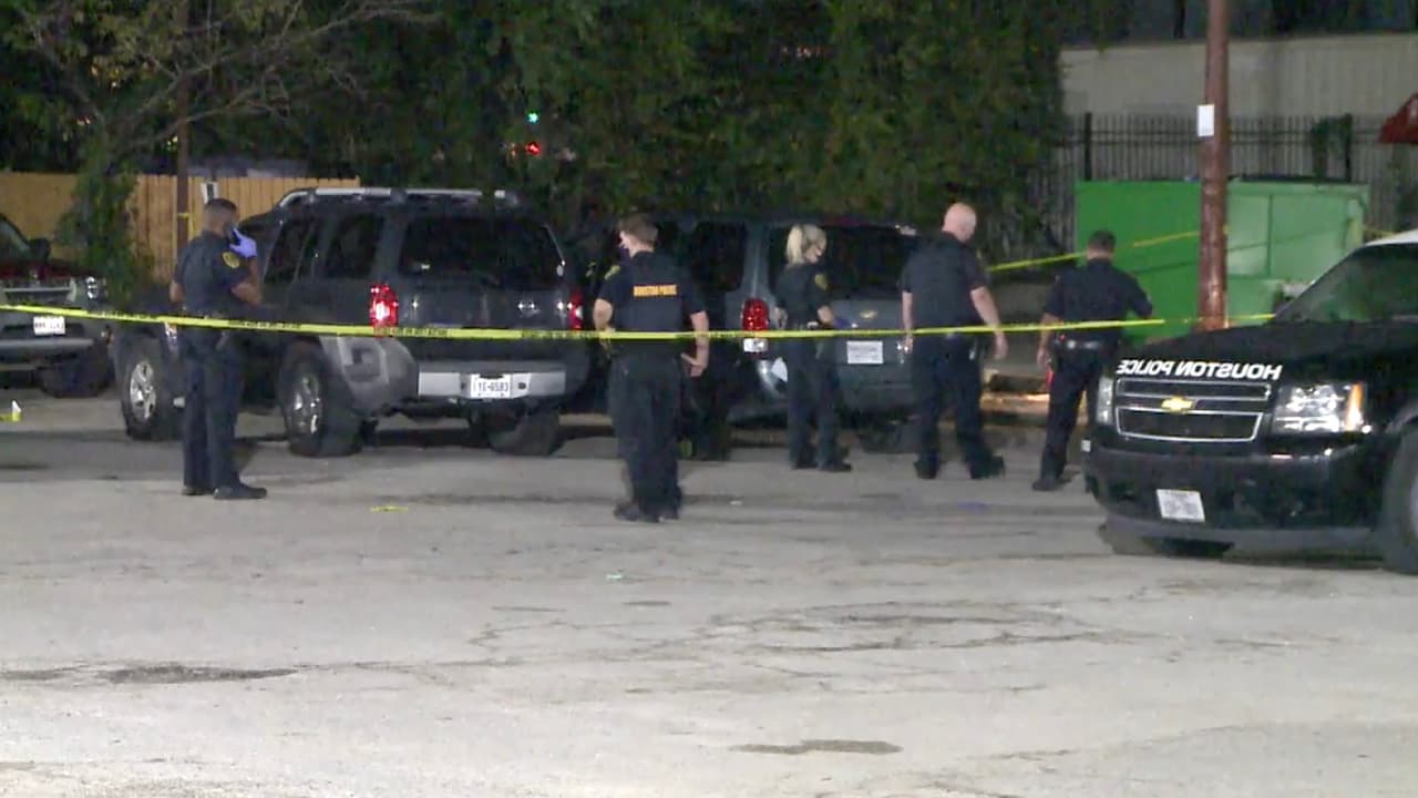 Una mujer y dos hombres son heridos de bala tras una pelea en un club al este de Houston