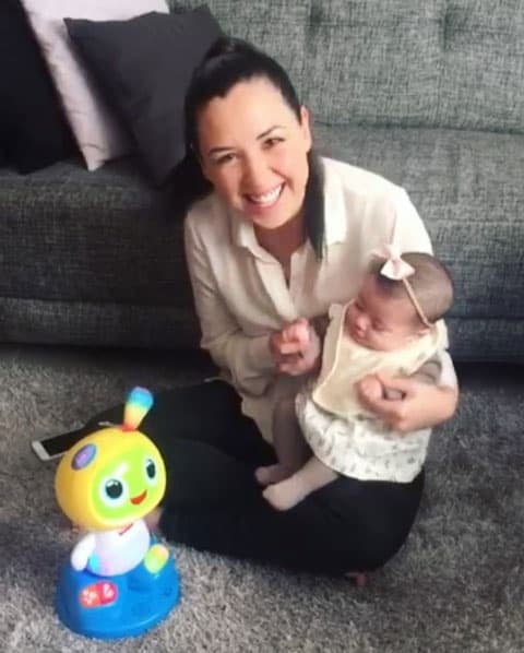 Fátima es mamá primeriza, poco a poco aprende a ser madre, faceta de la que está enamorada. Recordemos cómo ha vivido esta nueva etapa de su vida y descubramos cómo ha crecido Isabella.