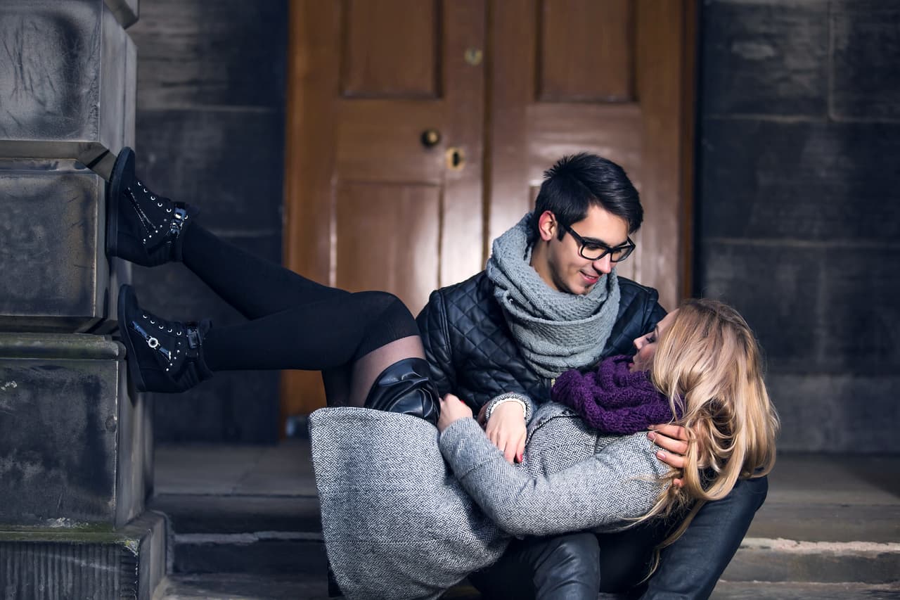 Si estás libre sentimentalmente aprovecha la ocasión para establecer unos vínculos que posiblemente cristalicen en algo más que una amistad. Lo relevante, en todo momento, es que cuando te propongas algo, lo hagas y sigas con determinación y voluntad hasta que logres el éxito que anhelas.