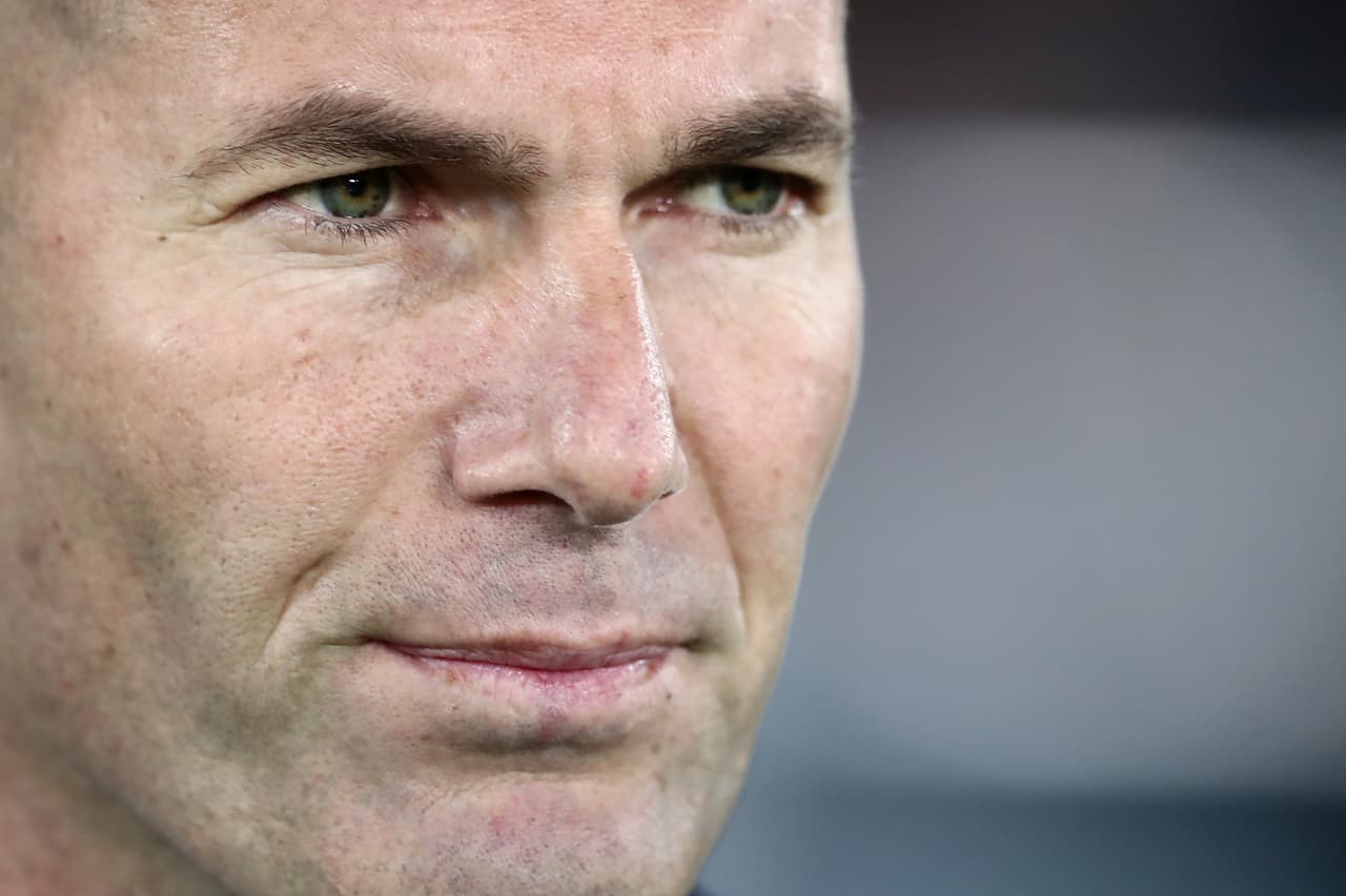 El técnico de Real Madrid entendió desde el principio las dificultades para su equipo en medio de la fiesta y por eso, a pesar del ambiente, se mantuvo concentrado.