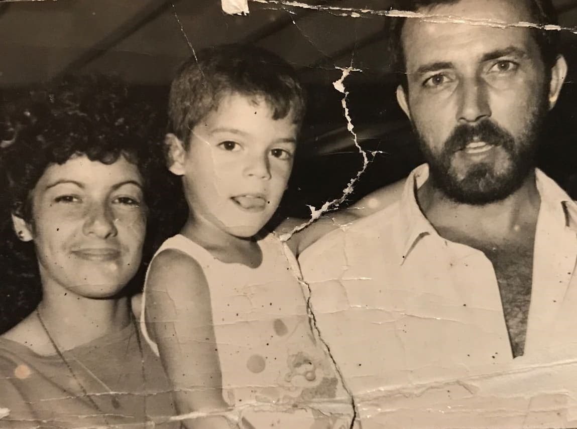 Todo un galán y rompecorazones desde chiquito.