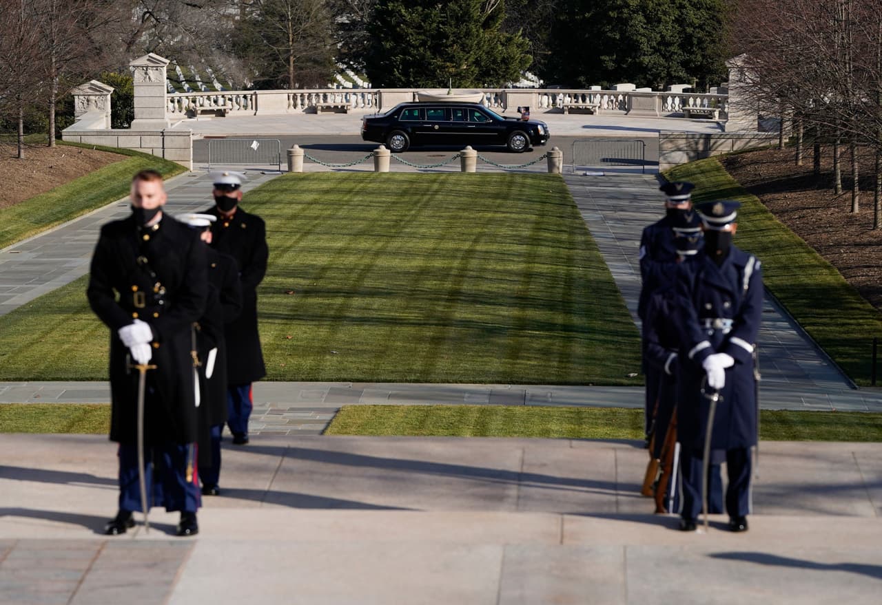 Lo que significa que cada unidad tiene un costo de poco más de un millón de dólares.