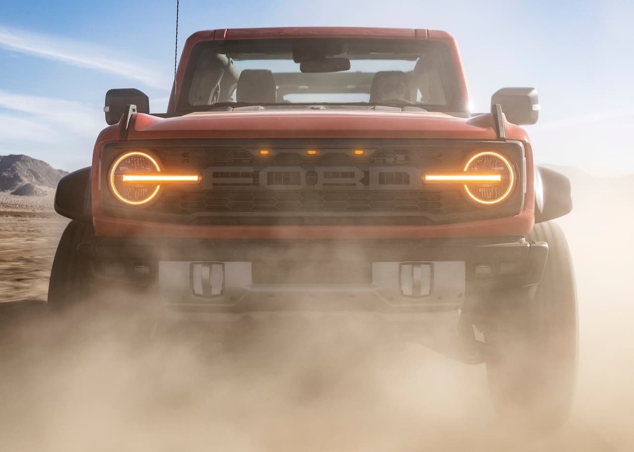 Ford recientemente presentó a la nueva integrante en su familia de SUVs: la Ford Bronco Raptor 2022.
