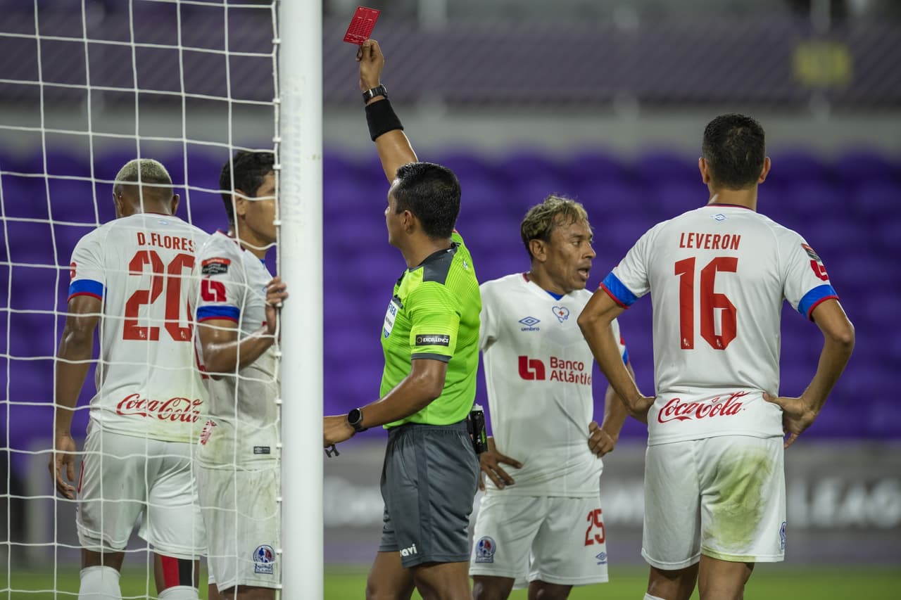 Gignac (45+4’, 57’) abrió el marcador por la vía penal. El conjunto catracho se quedó con un hombre menos para la segunda mitad. Llegó el doblete del francés y Oliva (78’) hizo el autogol que selló el resultado.