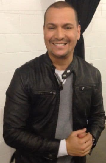 Víctor Manuelle nos dio su mejor sonrisa. ¡Un salsero súper guapo!