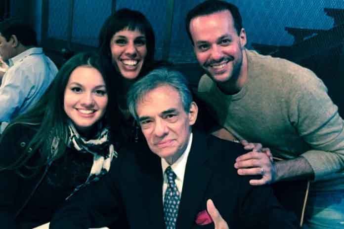 Según ella, la hija menor del cantante y su madre "niegan la verdad": "Tú no puedes ir a ninguna corte a hablar mentiras porque para que ese papel exista deben de haber jurado decir la verdad, nada más que la verdad". 
<br>