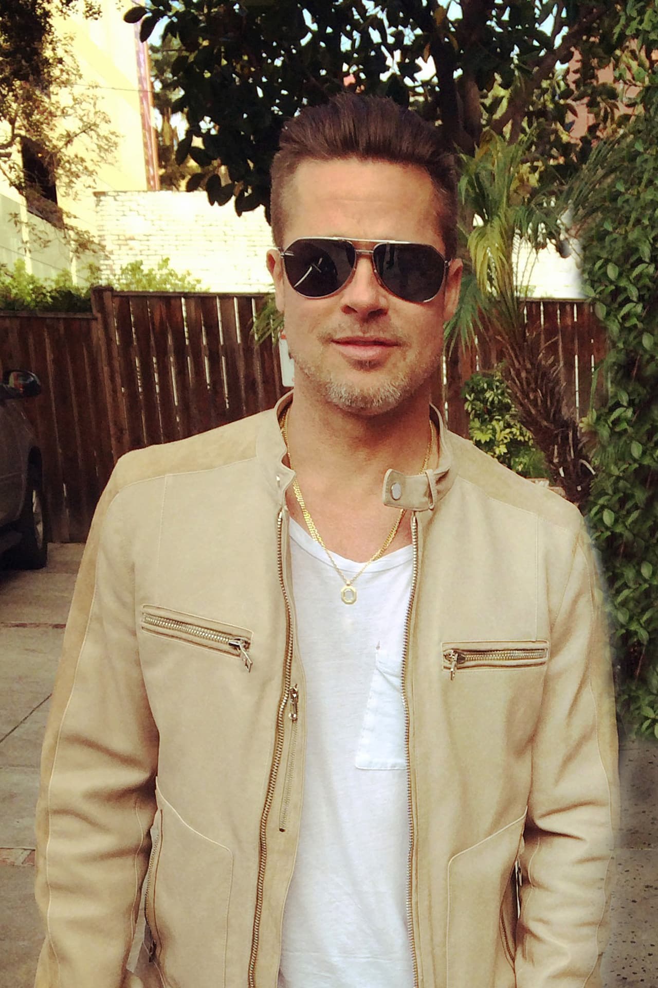 Brad Pitt nos trae su "secretito" para lucir así de bien.