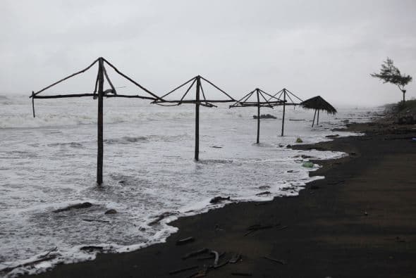 La situación es difícil para Veracruz porque sus suelos se encuentran saturados de agua por intensas lluvias que se han presentado en el último mes, además que ríos y lagunas están a su máxima capacidad.