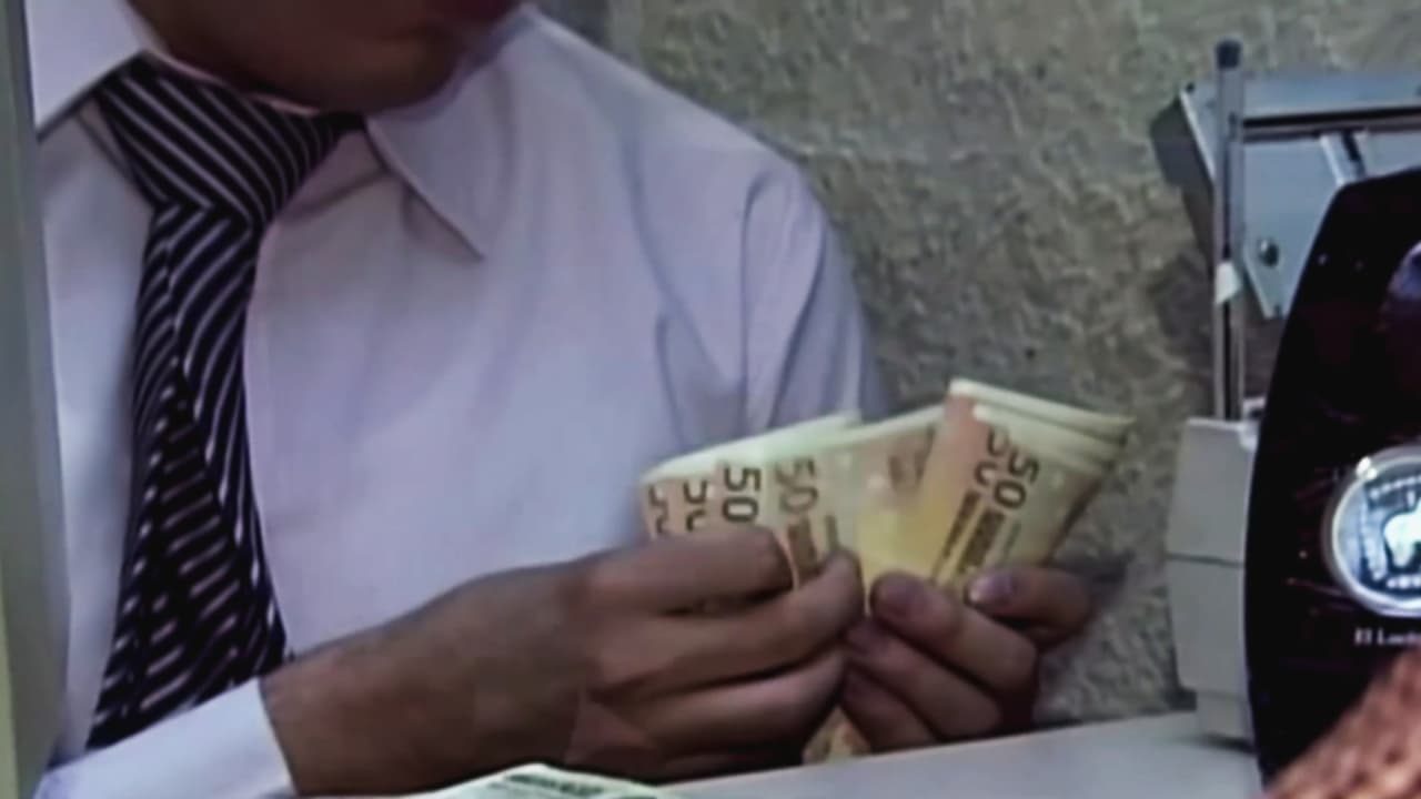 Remesas se podrían ver favorecidas tras la caída del peso mexicano frente al dólar; esto explica un analista financiero