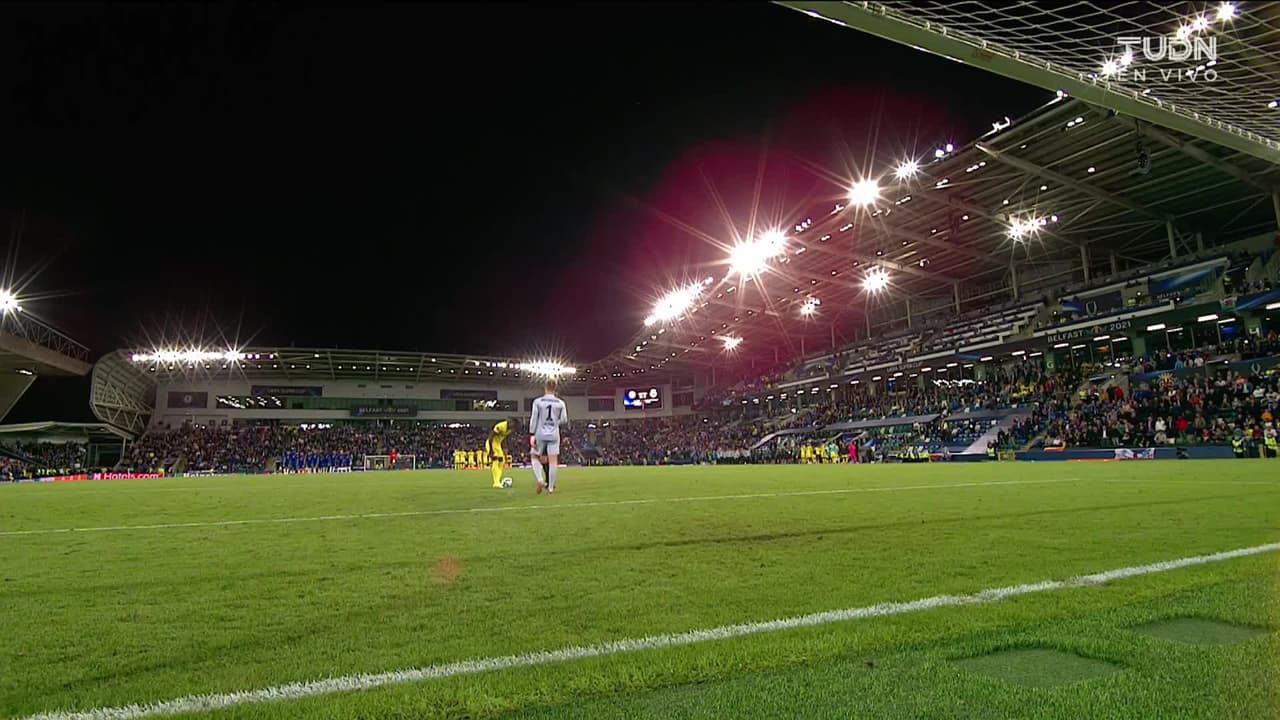 ¡GOL!  anota para Villarreal. Pervis Estupiñán