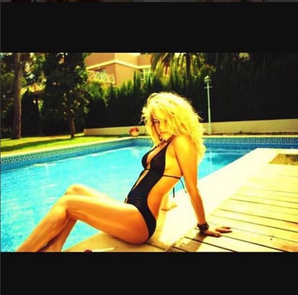 A pesar de que no va al gimnasio, le encanta bailar, por eso mantiene esa envidiable figura.