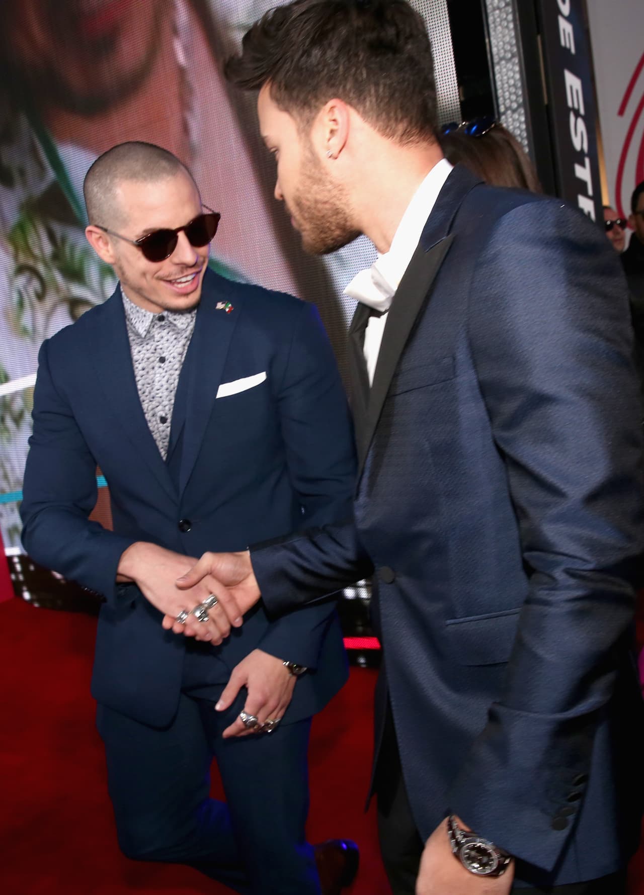 De saber que Prince Royce acudiría muy bien acompañadito, ¡tal vez hubiera cambiado de decisión!