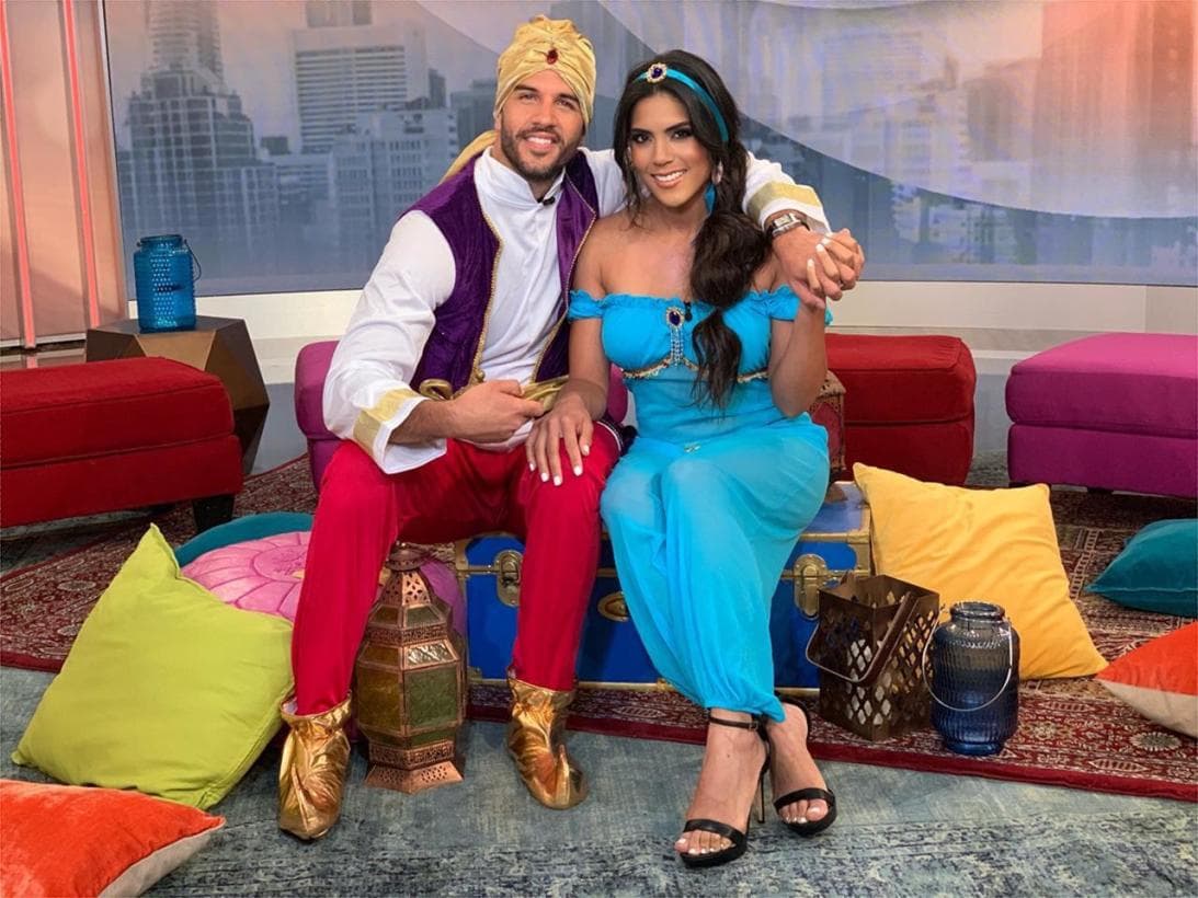 La conductora dominicana y el chef Yisus personificaron a Jazmín y a Aladdín para recibir al elenco de la nueva versión de la cinta y a las pequeñas fanáticas del filme.