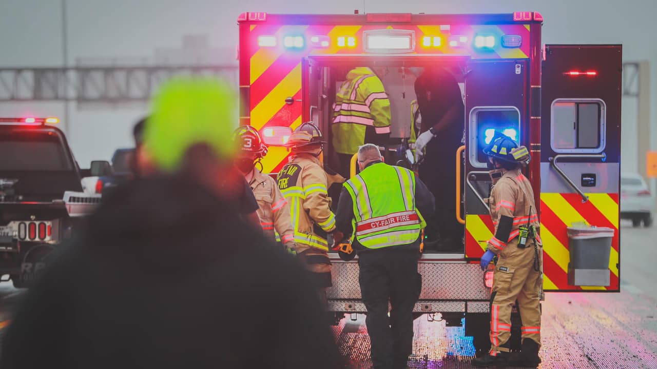 La menor se encuentra en condición crítica, de acuerdo con al información preliminar del departamento de bomberos de Cy-Fair.