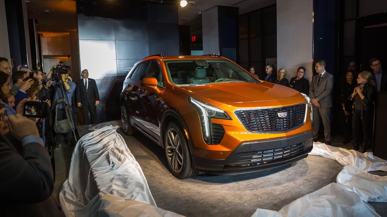 Bajo el capó de la Cadillac XT4 2019 encontraremos un motor único que está en línea con las ofertas de la competencia. Se trata de un 4 cilindros turboalimentado de 2.0 litros de desplazamiento nuevo y exclusivo para Cadillac, que produce 
<b>237 caballos de fuerza</b> y 
<b>258 libras-pie de torque</b>, acoplado a una transmisión automática de 9 velocidades.