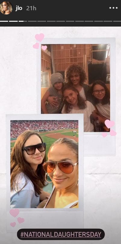 Pero también lo hizo junto a las hijas de su pareja Alex Rodríguez: Natasha y Ella.
<br>