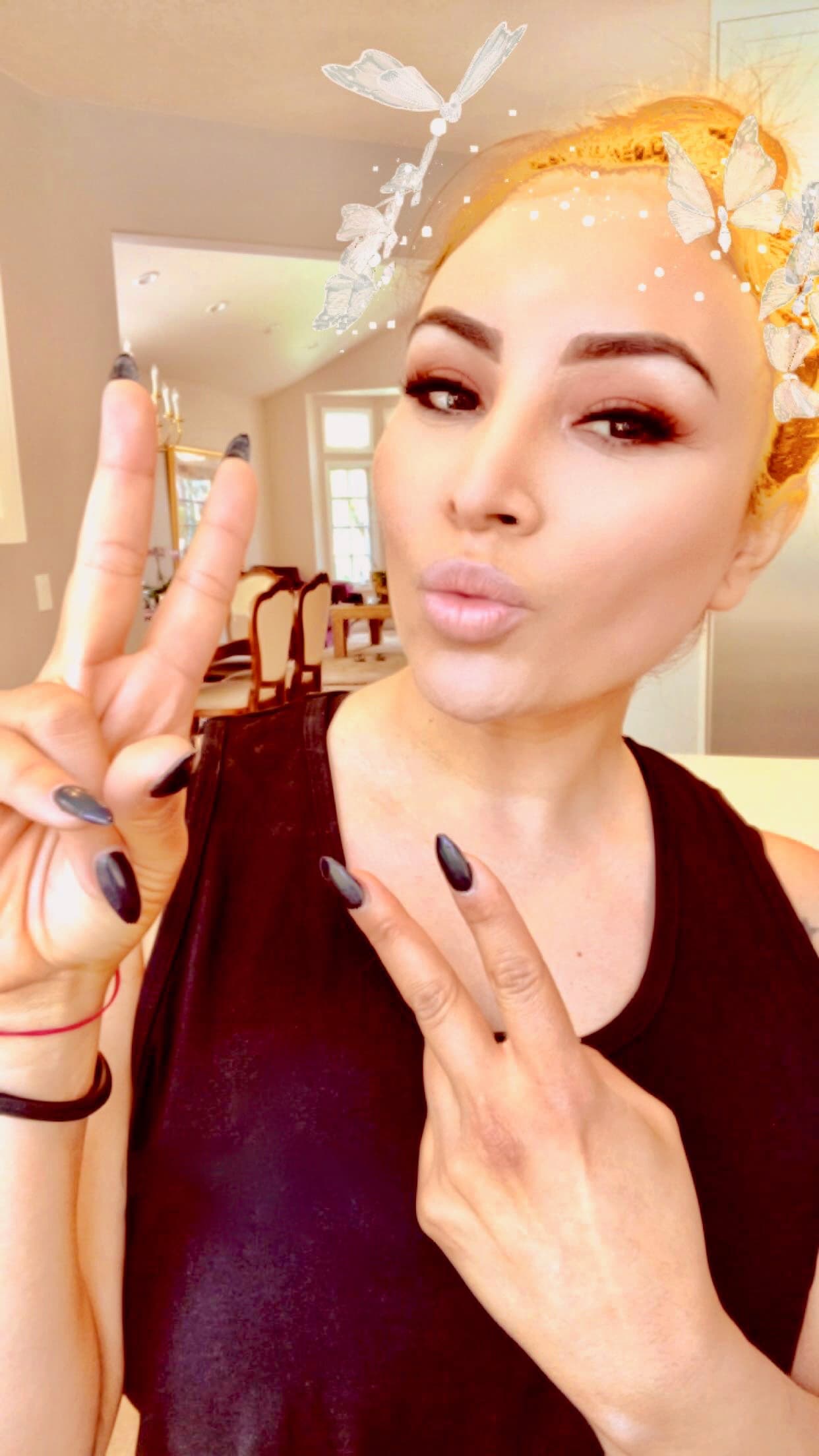 Puro amor y paz de la locutora siempre.