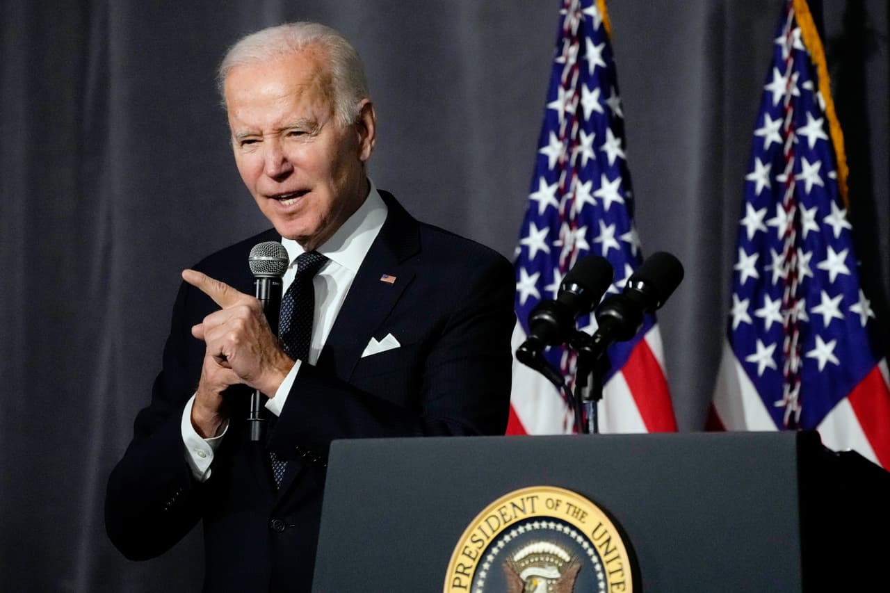 Crece la polémica por papeles clasificados de Biden: la Casa Blanca dice que no tiene registros de visitas a la residencia del presidente