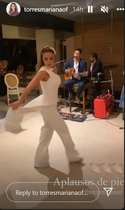 Durante la fiesta ella estuvo muy animada, pues hasta mereció "aplausos de pie" por sus pasos de baile.
<br>
