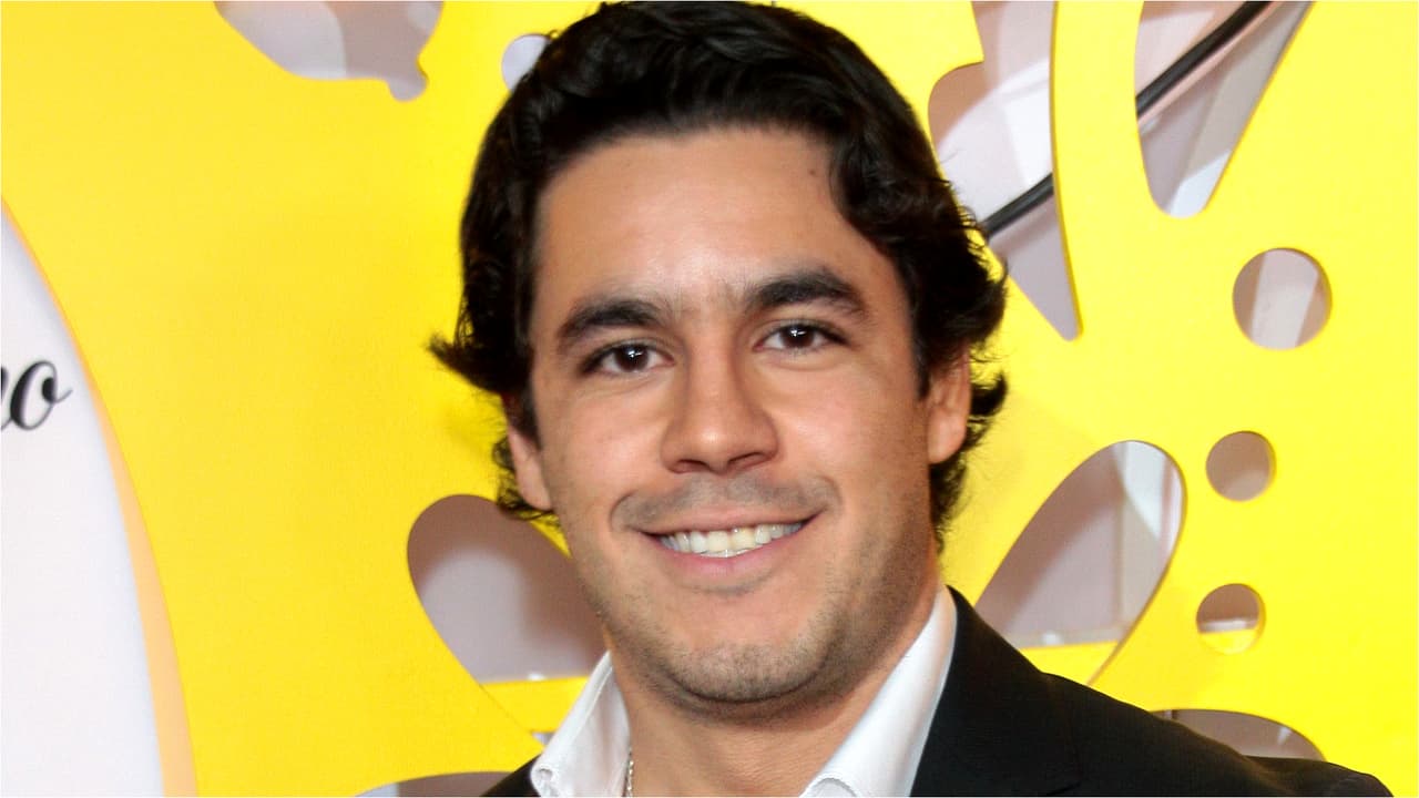 Eduardo Capetillo Jr., equipo de los Herederos, Juego de Voces