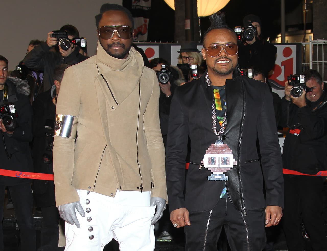 Se trata de una enfermedad que genera movimientos involuntarios en los ojos. ¡Pobre!