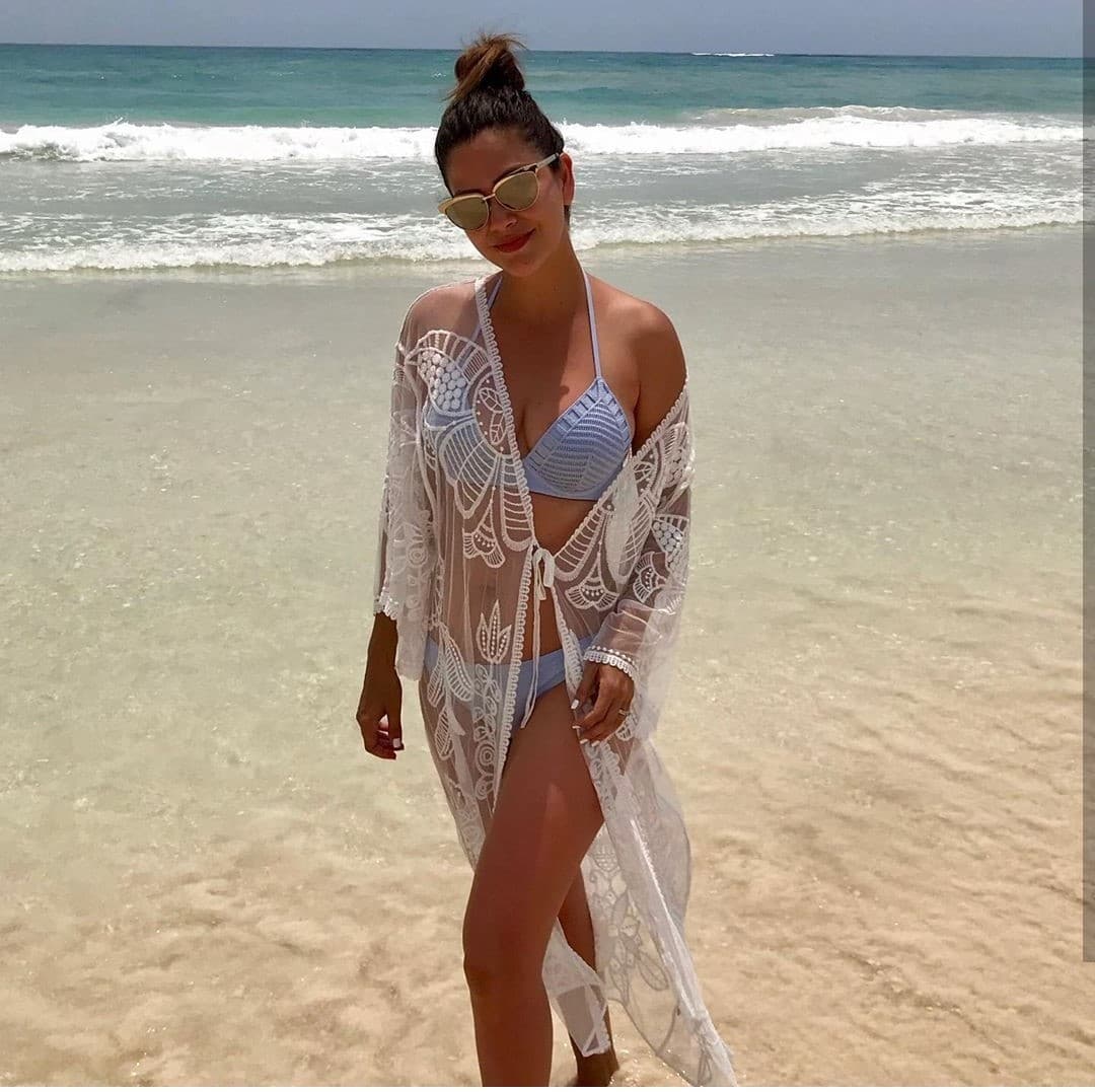 La ganadora de Nuestra Belleza Latina 2010 continúa cosechando frutos ahora en compañía de su familia, con quien recientemente tomó unas vacaciones largas en Tulum, México.
<br>