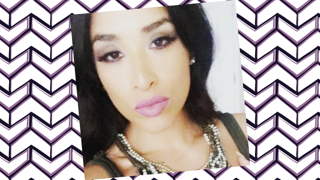 Jazmín y Adrianne parecen hermanas. Las dos cantan, bailan y aman los selfies. No dejes que las raíces mexicanas fool you. Jazmín también tiene sabrosura, muy al estilo de las raíces cubanas de Adrianne. Y guess what? Las dos han participado en shows de Univision: Jazmín lo hizo con Latinas VIP y Adrianne fue una de las invitadas en la segunda temporada de Mira Quién Baila.