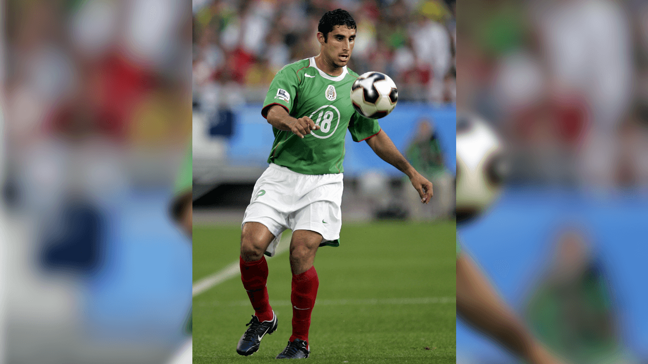 <b>Salvador Carmona (Defensa)</b>
<br>Sorpresiva decisión porque ootros futbolistas no lo han considerado, pero para Layún, 'Chava' Carmona es de los mejores laterales aztecas.