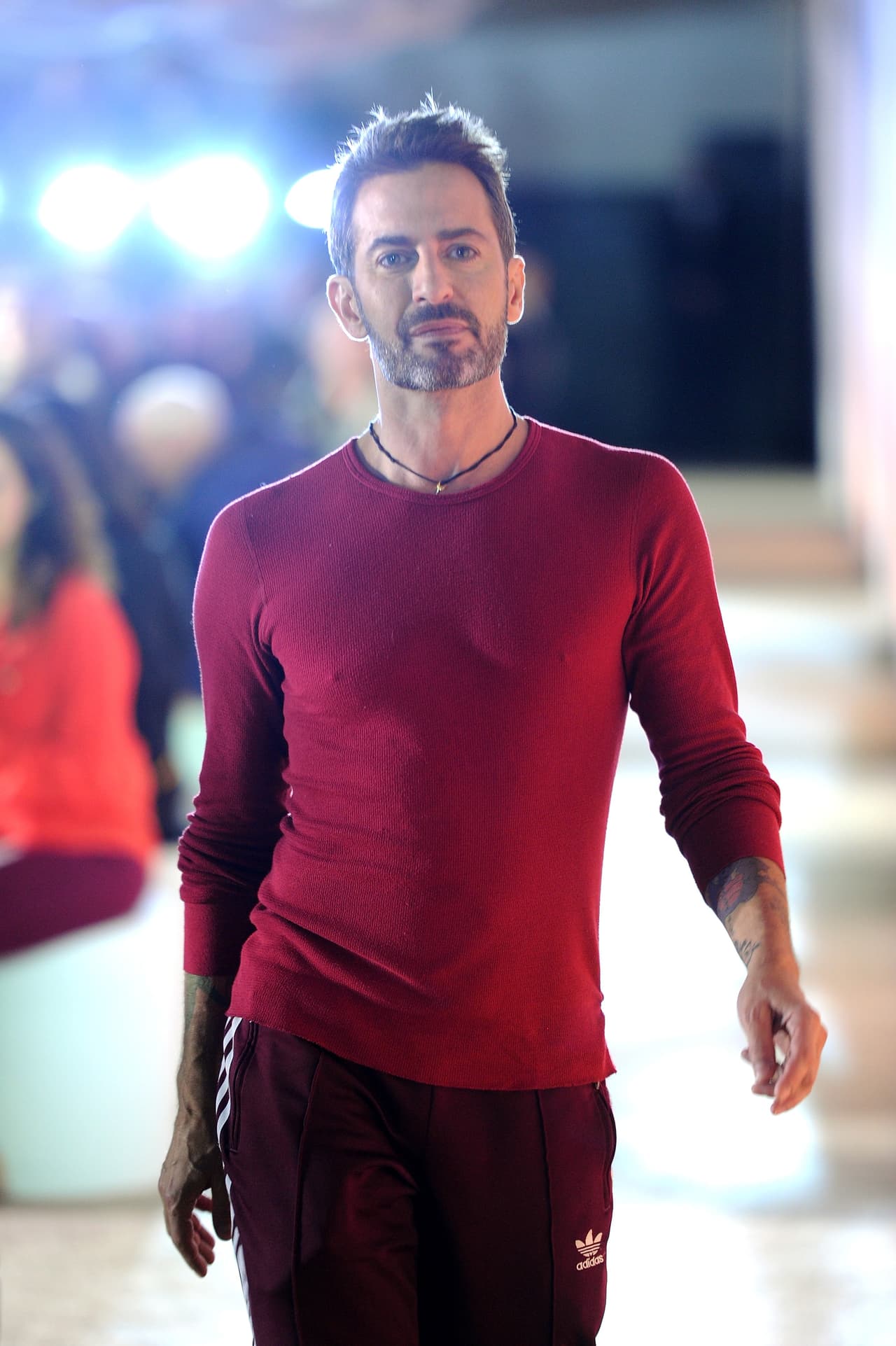 Finalmente, dijo que nadie debería estar interesado en lo que hace en su vida privada.